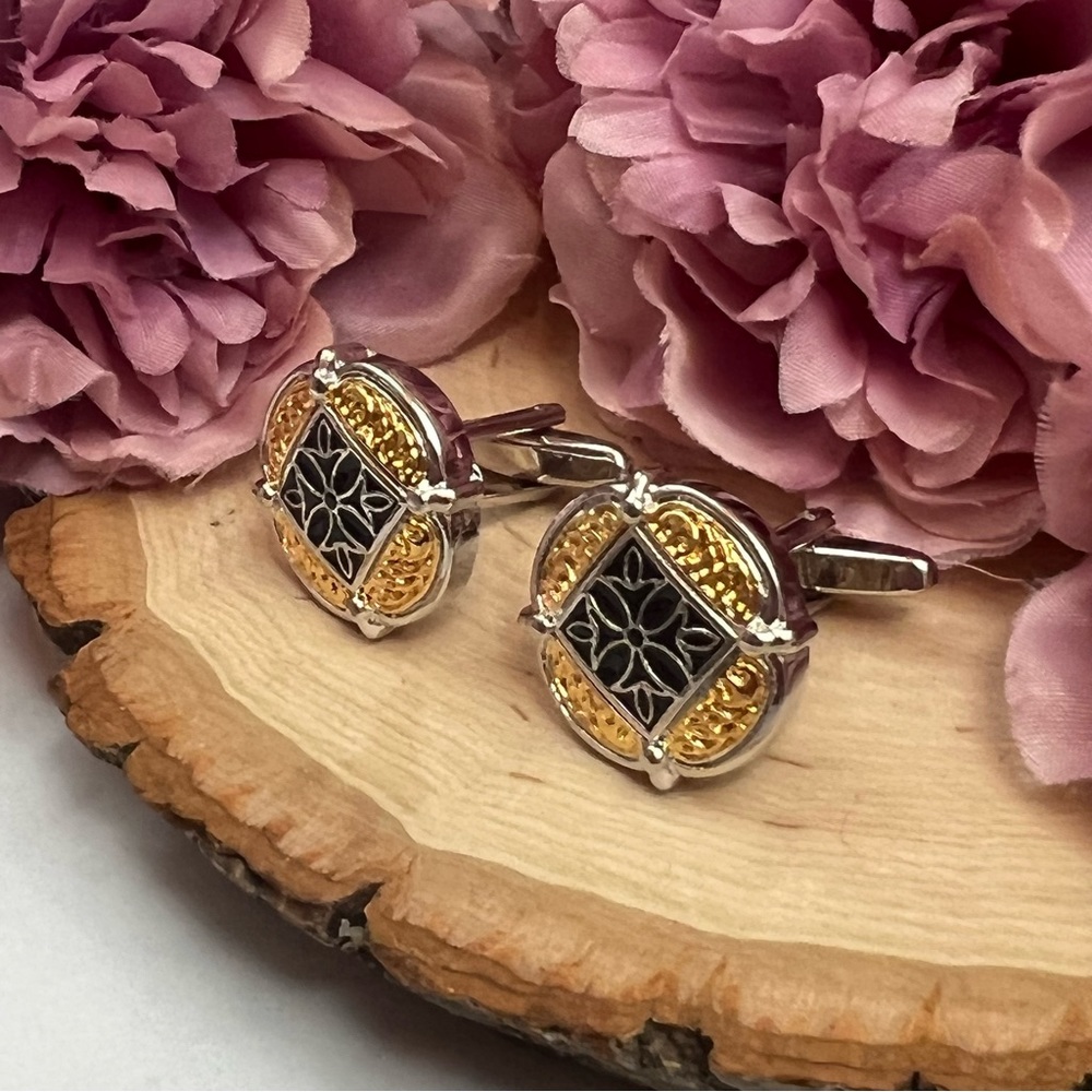 Elegant Gold and Black Cufflinks with Silver Fleury Cross - Picture 4 of 16